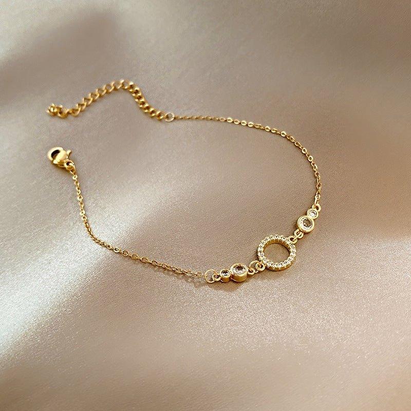 Women's Luxury Pearl & Gold Charm Bracelet  Pre2brand